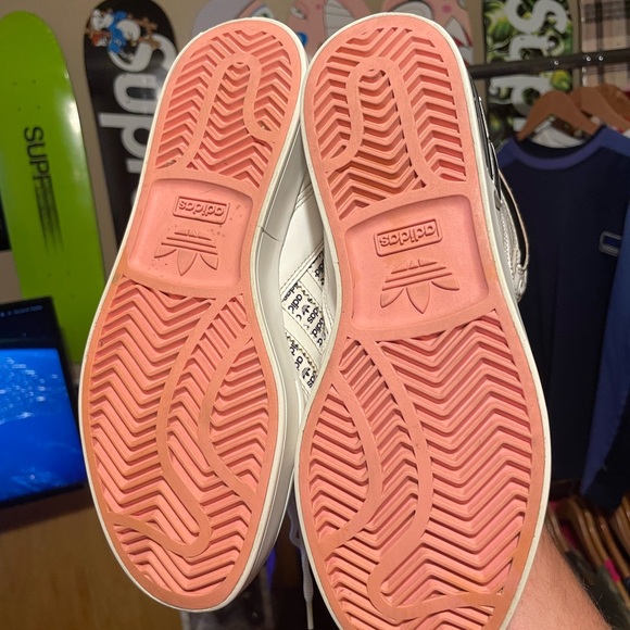 adidas FV6983 Womens Hardcourt Hi Athletic Shoes Sz 6 Trefoil White Pink - Picture 6 of 6